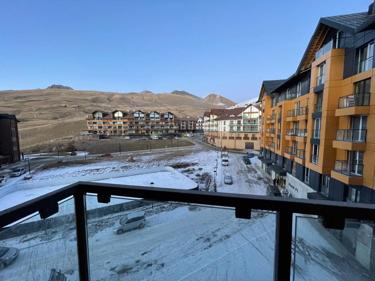 Апартаменты Redco Four Seasons In New Gudauri 302 Экстерьер фото